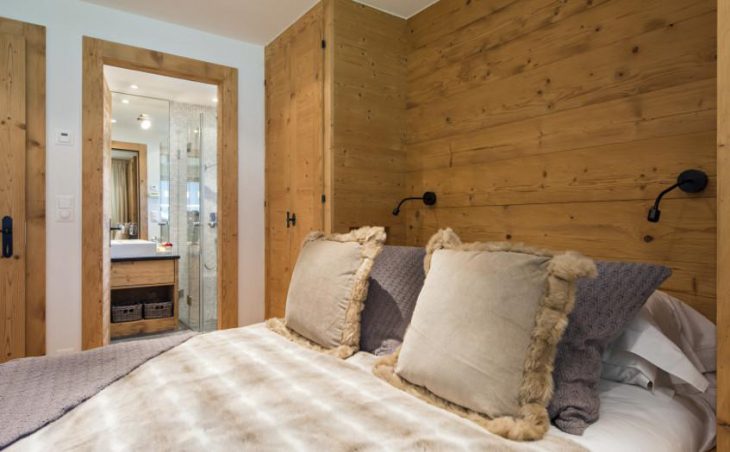 Apartment Saana, Verbier, Double Bedroom 2